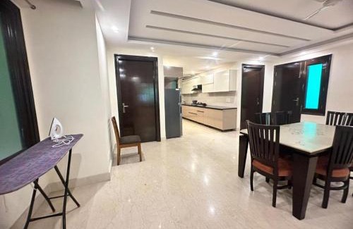 Gurugram House | Park View 2 - A Luxury Service Apartment, Jasola