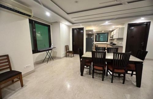 Gurugram House | Park View 2 - A Luxury Service Apartment, Jasola