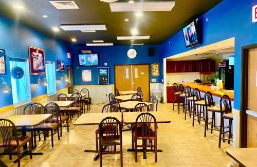 Hoisington Hotel | Park View Inn & Suites Hoisington near Great Bend