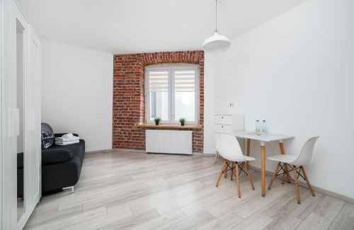 Lodz Apartment | Park Zrodliska Comfort Studio by BookingHost