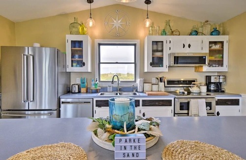 Corolla House | "Parked In The Sand"Corolla 4x4 beach house Ocean views/Wild Horses/Pet friendly