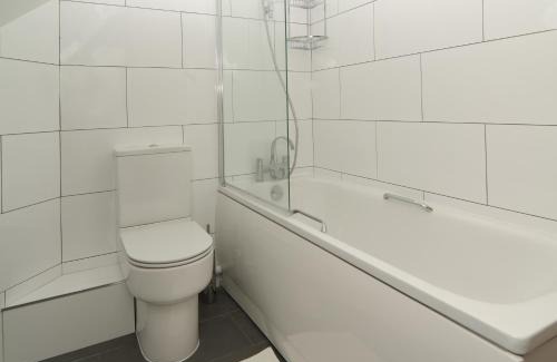 Chackmore House | Parkfields Barns Self Catering Accommodation