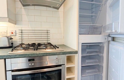 Rosyth Apartment | Parkgate 2 bed, private parking, Rosyth M90