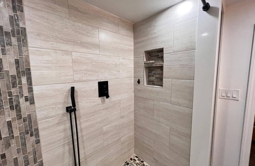 Parkland Apartment | Parkland Studio/Loft Daylight Basement