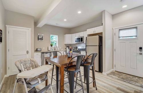 Monument House | Parkside Ridge! Cozy Escape w/Hot Tub & Views