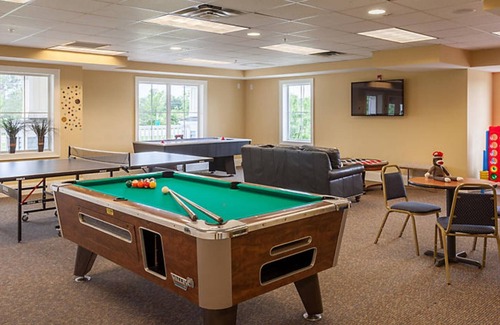 Lackey Resort | Parkside Williamsburg Resort, 1br deluxe villa, free WiFi and parking.