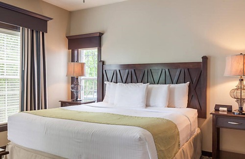 Lackey Resort | Parkside Williamsburg Resort, 2br deluxe villa, free WiFi and parking