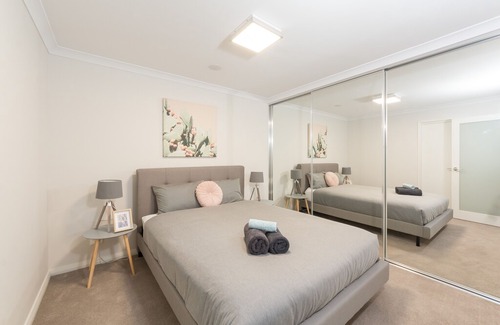 Rockingham Apartment | Parkview Suite 30 - Just minutes from entertainment precincts, shopping centres!