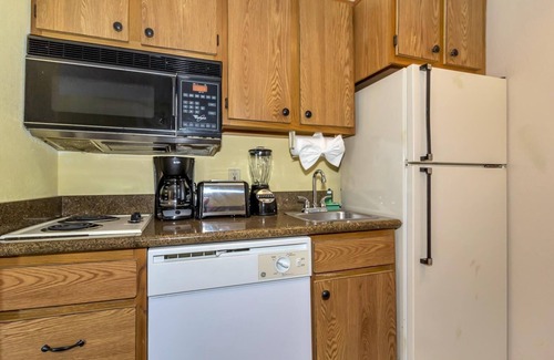 Florida Central Atlantic Coast Apartment | Parkway Studio by Orlando Short Term