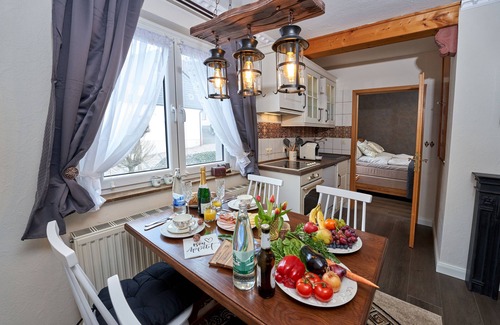 Ulmen Apartment | Parlor with Flair - by Lake and castle for 2-4 persons, near Nürburgring/Mosel