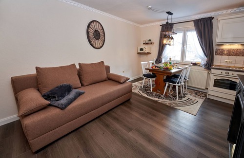 Ulmen Apartment | Parlor with Flair - by Lake and castle for 2-4 persons, near Nürburgring/Mosel