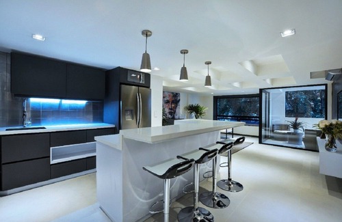 Zona Rosa Apartment | Parque Lleras Luxury 4br apartment