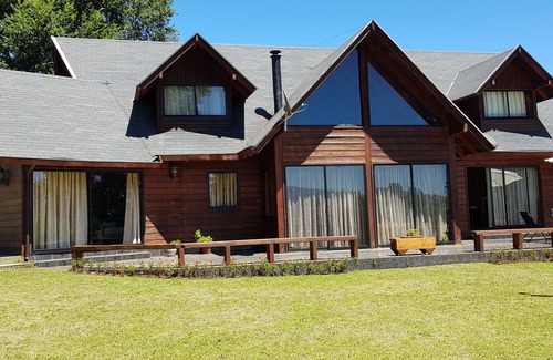 Villarrica House | Parque Los Arrayanes & Salon de Eventos