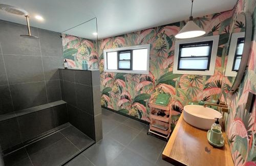 Bundaberg North Apartment | Parrots Nest - 2 Bedroom