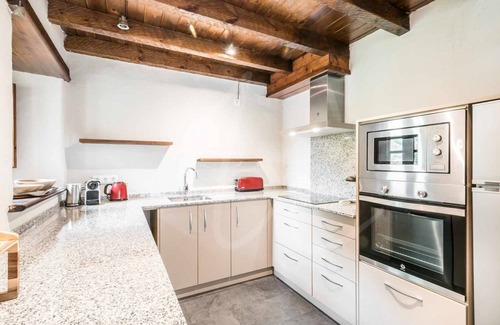 Bagergue Apartment | Parsan by SeaMount Rentals