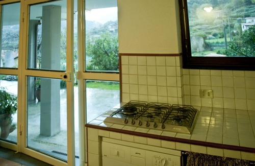 Strettoia Apartment | Part of asa with garden and pool
