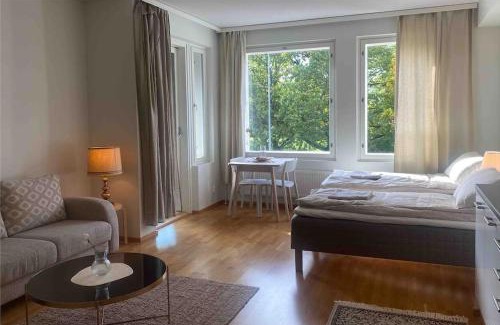 Turku Apartment | Parvekkeellinen moderni asunto