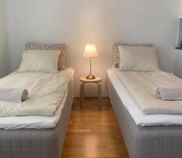Turku Apartment | Parvekkeellinen moderni asunto