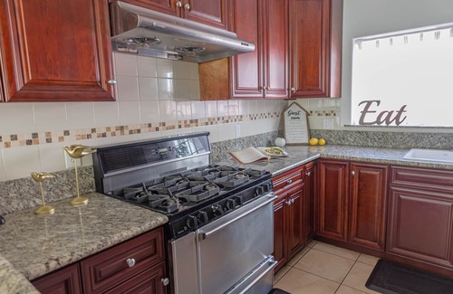 East Pasadena House | Pasadena Luxury Smart New House 4B3.5B w/Theatres