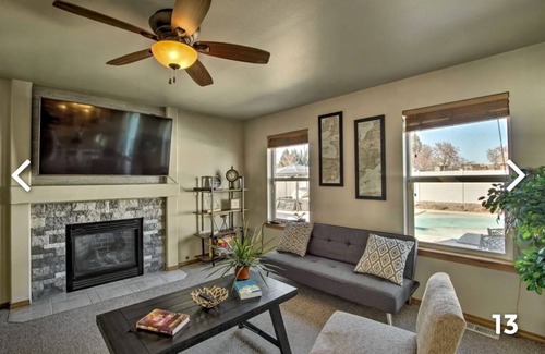 Pasco House | Pasco Oasis Get Away - In-ground pool and hot tub open June-Sept, 4 bed 2.5 bath