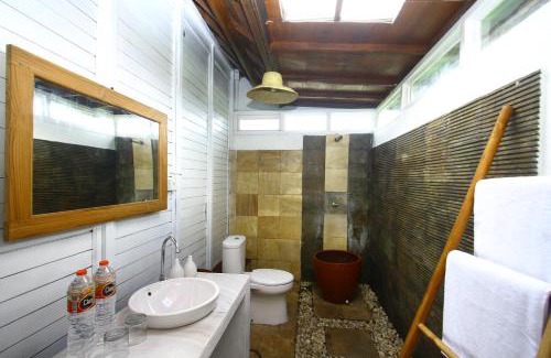 Sumbawa Barat Hotel | PASERANG PARIRI PARADISE