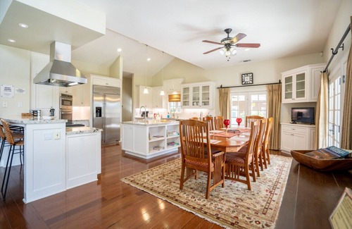 Paso Robles House | Paso Robles Nut House · Casa Delle Noci-Beautiful Rambling Ranch House