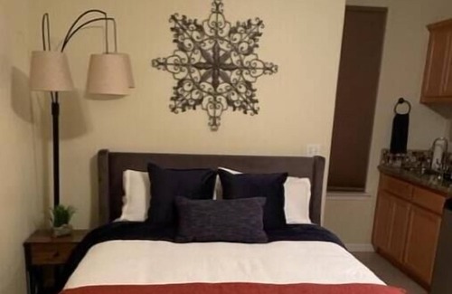 San Miguel House | Paso Robles Wine Country - 2 Pickleball Courts, Casita Cottage, Vineyard Views