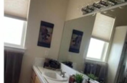 San Miguel House | Paso Robles Wine Country - 2 Pickleball Courts, Main House only, Vineyard Views