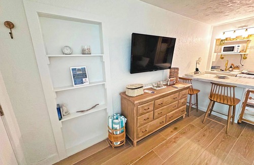 Pass-a-Grille Historic District Condo | Pass A Grille Gulf Way Beachfront 10