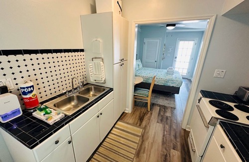 Pass-a-Grille Cabin | Pass-A-Grille St Pete Beach Bungalows Parking Wi-Fi