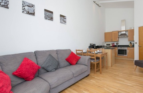 Benllech Apartment | Pass the Keys | 2 Bed Sea View Apartment with Balcony Parking