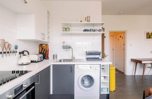 Vassall Apartment | Pass the Keys | Beautiful Georgian flat near Oval