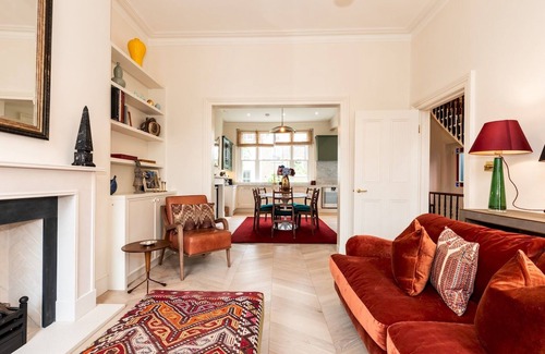 St. Helen's Apartment | Pass the Keys | Charming 3-Bedroom Flat in Iconic Notting Hill