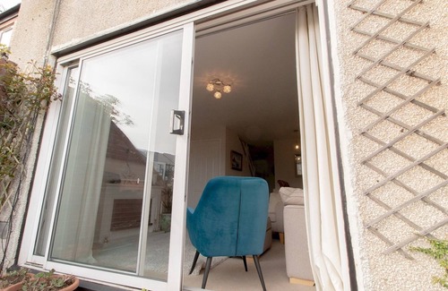 Cullercoats House | Pass the Keys | Cosy Seaside Home with Free Parking