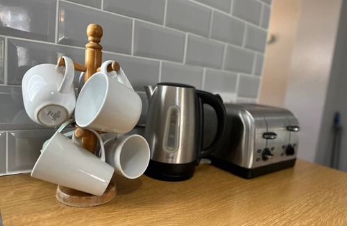 Ferryhill House | Pass the Keys | Comfortable townhouse a few miles from Durham City