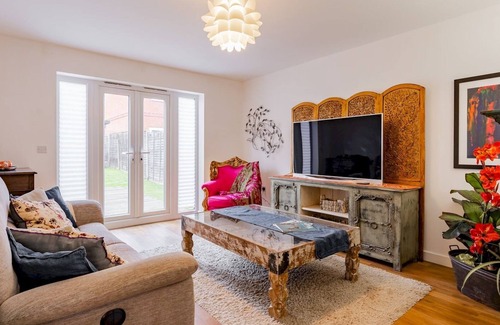 Aylsham House | Pass the Keys | Comfortable family home
