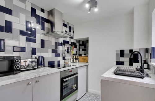 Hawkhurst House | Pass the Keys | Cosy Cottage Hawkhurst