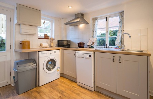 Craven Arms House | Pass the Keys | Cosy cottage hideaway set in beautiful countryside