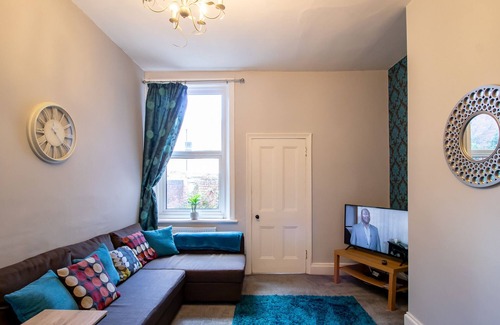 Gosforth House | Pass the Keys | Cosy flat close to metro City and hospitals