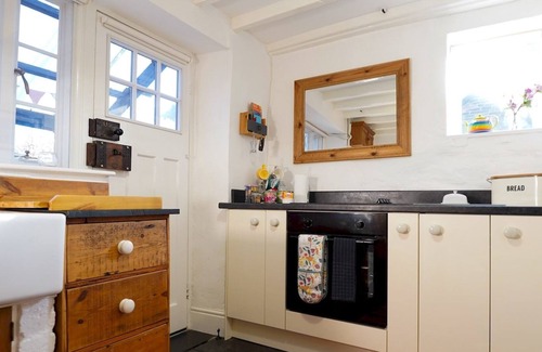 Corris House | Pass the Keys | Cosy Cottage in Corris One wellbehaved dog welcome
