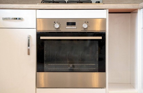 Bicester House | Pass the Keys | Experience Bicester Village near our Spacious Home