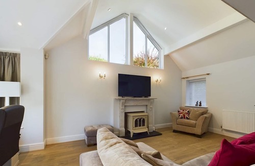 Exeter House | Pass the Keys | Grand country home with space for all the family