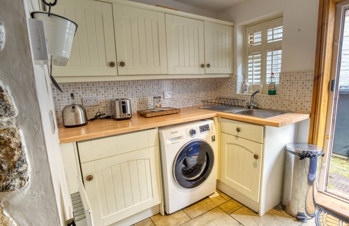 Lincoln House | Pass the Keys | Historic House with Cathedral Views