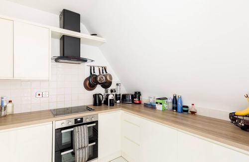 Lillington Apartment | Pass the Keys | Modern 2 Bed in Leamington Spa