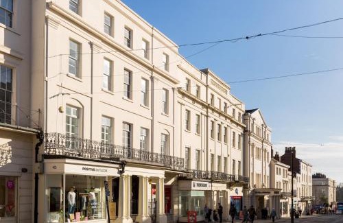 Leamington Spa Apartment | Pass the Keys Modern High End 1 Bed in Central Leamington Spa