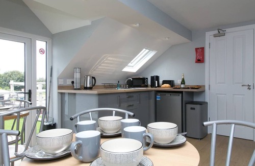 Llanddona Apartment | Pass the Keys | Modern en-suite room in country Pub/Restaurant (1)