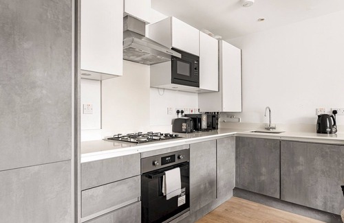Thurlow Park Apartment | Pass the Keys |Modern & spacious flat w/car park in South London