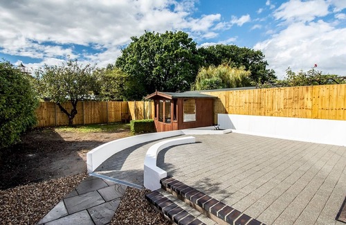 Hamworthy House | Pass the Keys | 'Sea Breeze' Dorset Dream Holiday Home