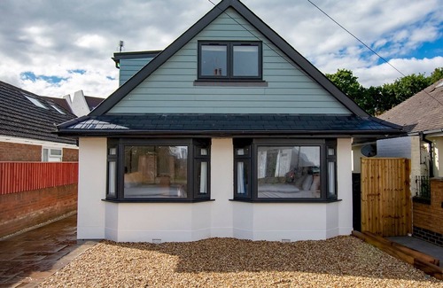 Hamworthy House | Pass the Keys | 'Sea Breeze' Dorset Dream Holiday Home