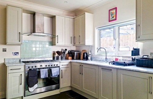 North Kensington House | Pass the Keys | Snoopys Themed London Home